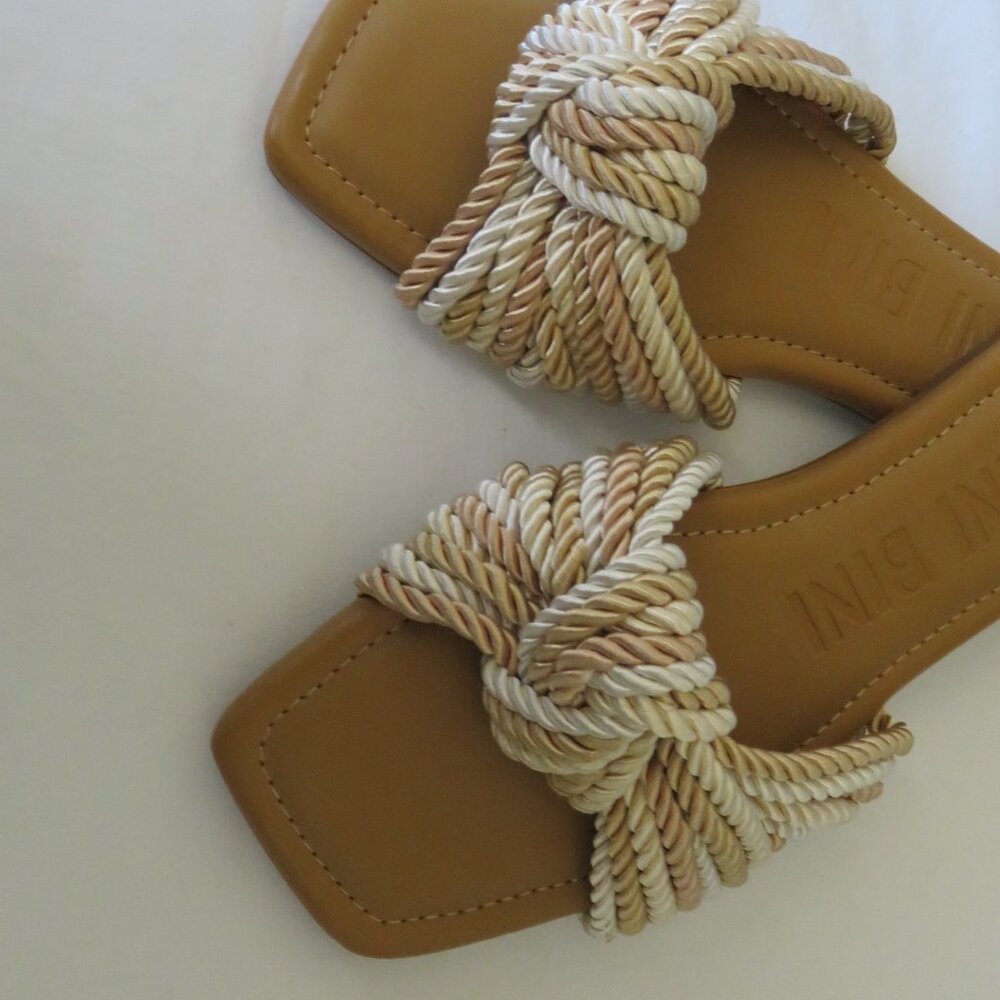 Gianni Bini flat sandals NWT  7 M - Picture 4 of 6